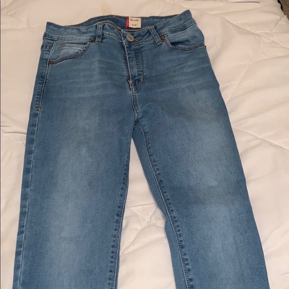Bundle Of 4 Jeans - image 4